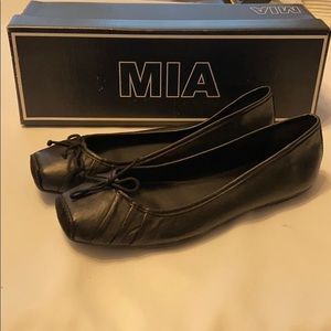 NIB! MIA square toe ballet flats! Black Leather.